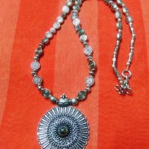 Flower Design Metal Necklace Set